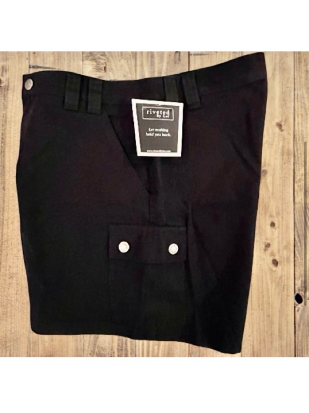 🆕- Riveted by Lee Women's Black Cargo Shorts. Size: 8